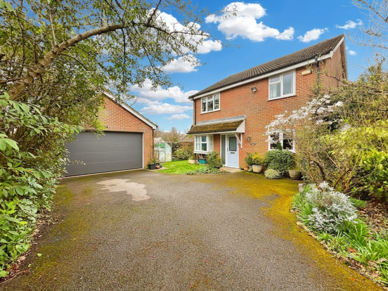 Broomfield Drive, Alderholt, SP6