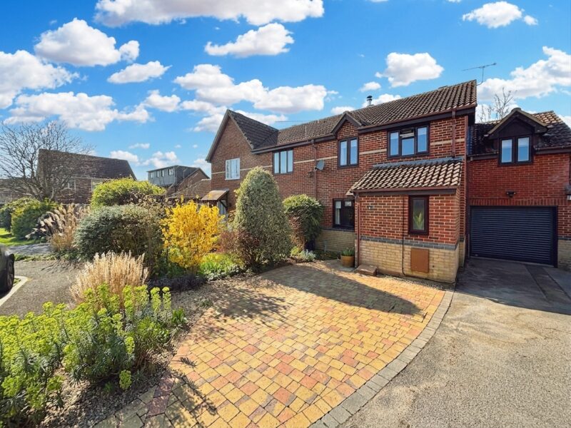 St. Davids Close, Bishopdown, SP1