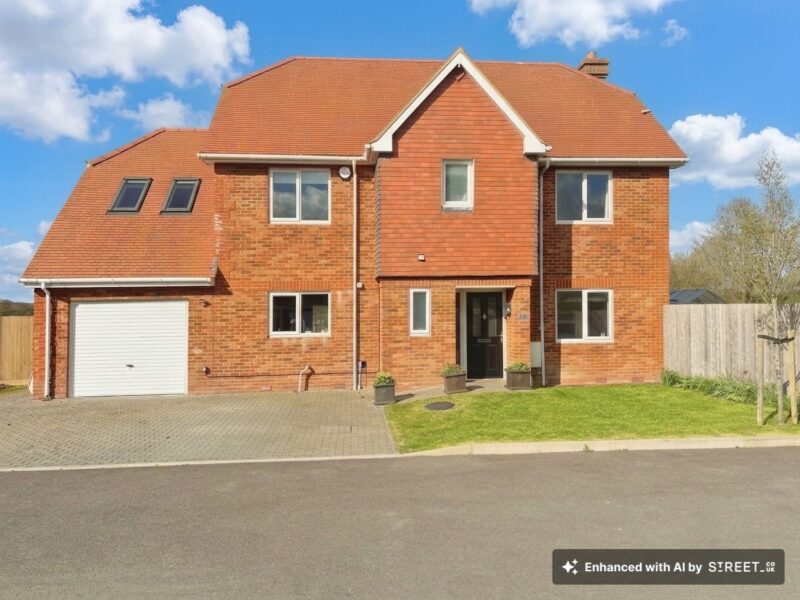 Morgan Close, Downton, SP5