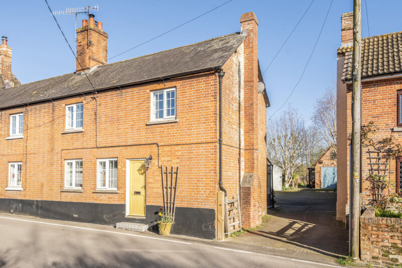 High Street, Netheravon