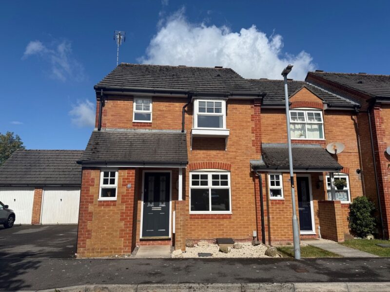 Kickdom Close, Amesbury