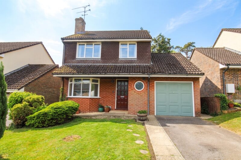 Bracken Close, Alderbury, SP5