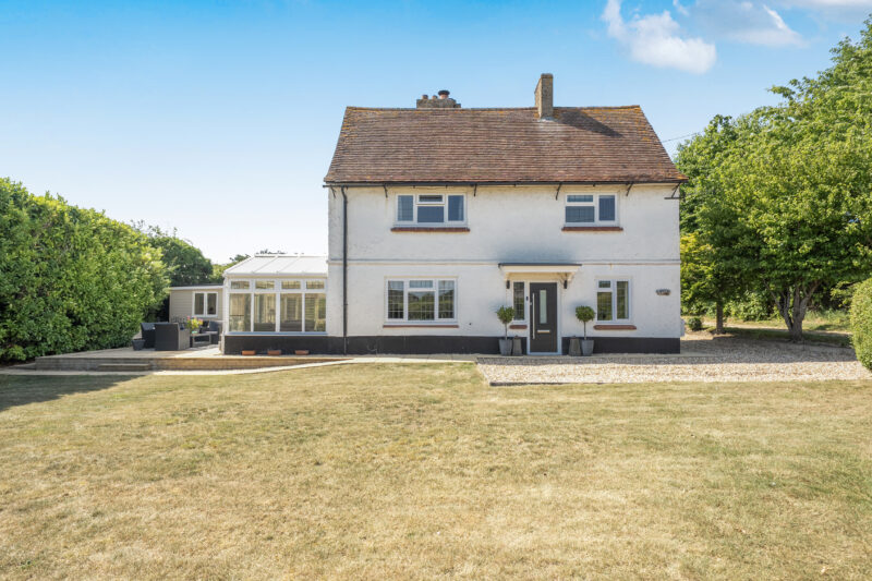 Holders Road, Amesbury, SP4