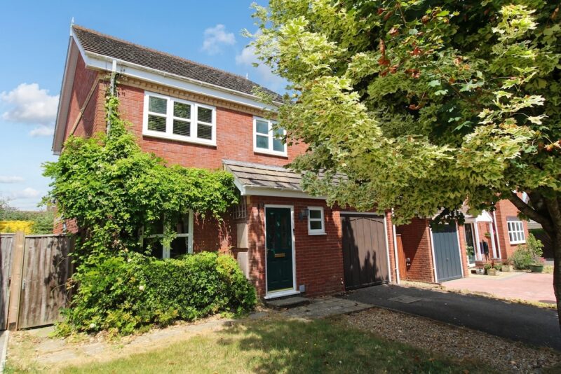 Norton Drive, Ford, SP4